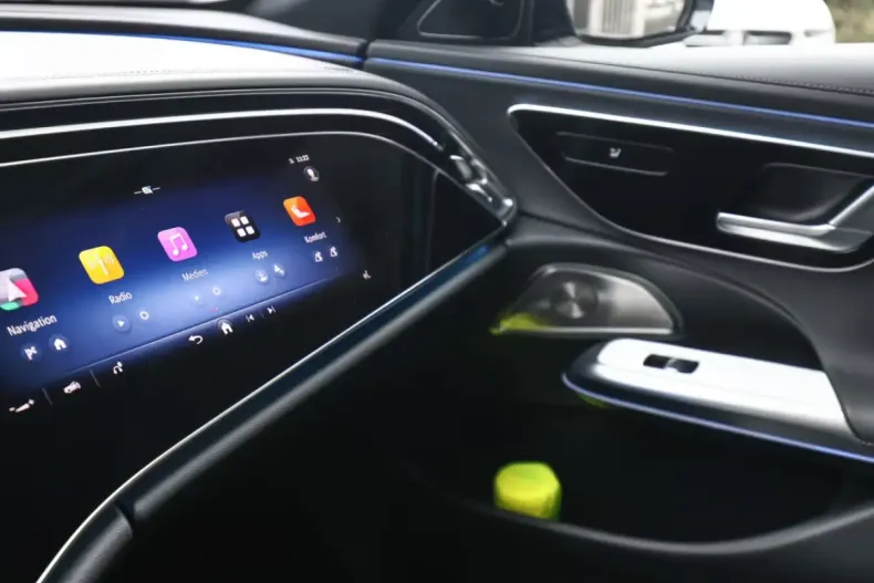 Mercedes-Benz E 200 (Clasa E) din 2025 cu 5.100 km - oferta MER192414 - foto 17