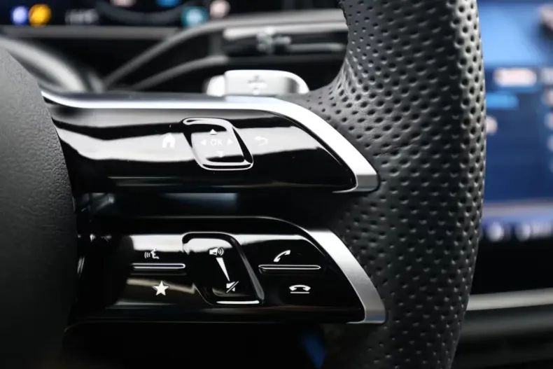 Mercedes-Benz E 200 (Clasa E) din 2025 cu 5.100 km - oferta MER192414 - foto 21