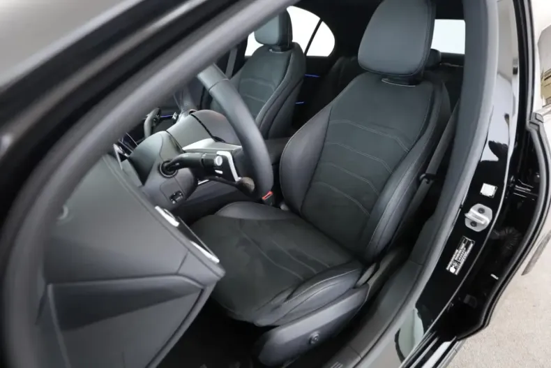 Mercedes-Benz E 200 (Clasa E) din 2025 cu 6.333 km - oferta MER192415 - foto 8