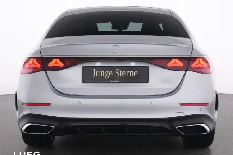 Mercedes-Benz E 200 (Clasa E) din 2025 cu 5.800 km - oferta MER192416 - foto 4