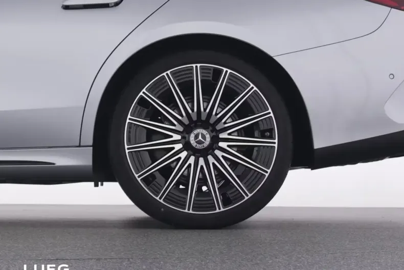 Mercedes-Benz E 200 (Clasa E) din 2025 cu 5.800 km - oferta MER192416 - foto 12