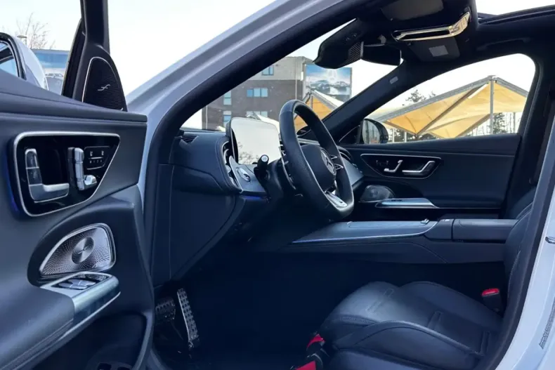 Mercedes-Benz E 53 AMG (Clasa E) din 2025 cu 6.600 km - oferta MER192417 - foto 8