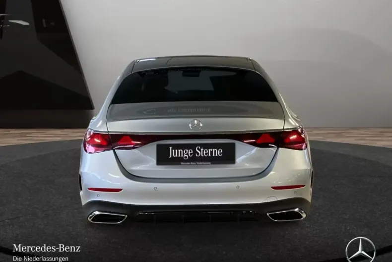 Mercedes-Benz E 200 (Clasa E) din 2025 cu 3.264 km - oferta MER192425 - foto 8