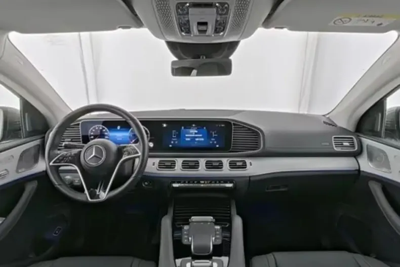 Mercedes-Benz GLE 300 (Clasa GLE) din 2024 cu 23.600 km - oferta MER192426 - foto 6