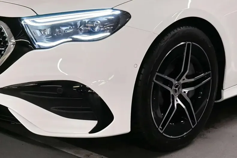 Mercedes-Benz E 200 (Clasa E) din 2026 cu 8.500 km - oferta MER192427 - foto 4