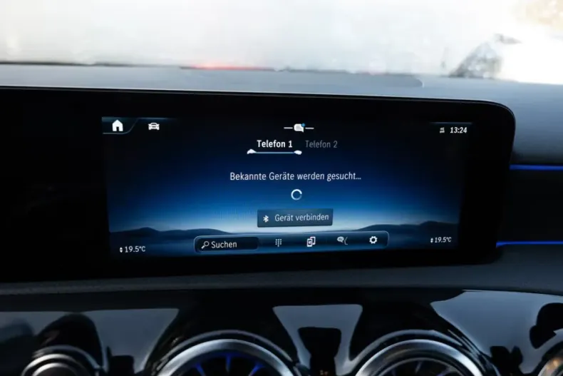 Mercedes-Benz A 220 (Clasa A) din 2023 cu 6.800 km - oferta MER192429 - foto 15