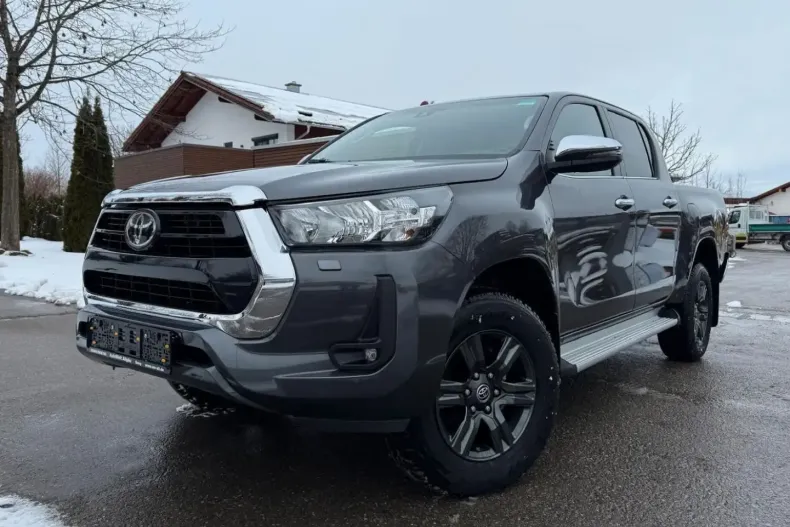 Toyota Hilux din 2025 cu 4.990 km - oferta TOY192432 - foto 1