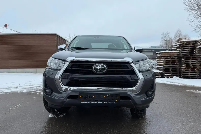 Toyota Hilux din 2025 cu 4.990 km - oferta TOY192432 - foto 2