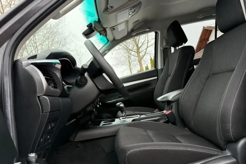 Toyota Hilux din 2025 cu 4.990 km - oferta TOY192432 - foto 7