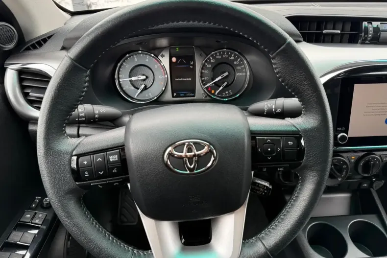 Toyota Hilux din 2025 cu 4.990 km - oferta TOY192432 - foto 9