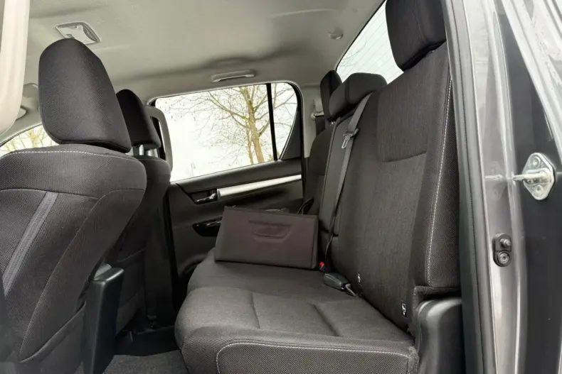 Toyota Hilux din 2025 cu 4.990 km - oferta TOY192432 - foto 16