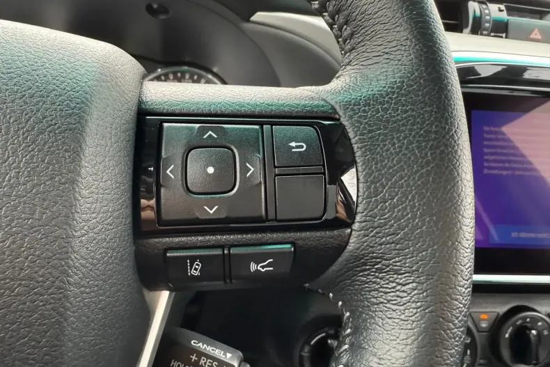 Toyota Hilux din 2025 cu 4.990 km - oferta TOY192432 - foto 18