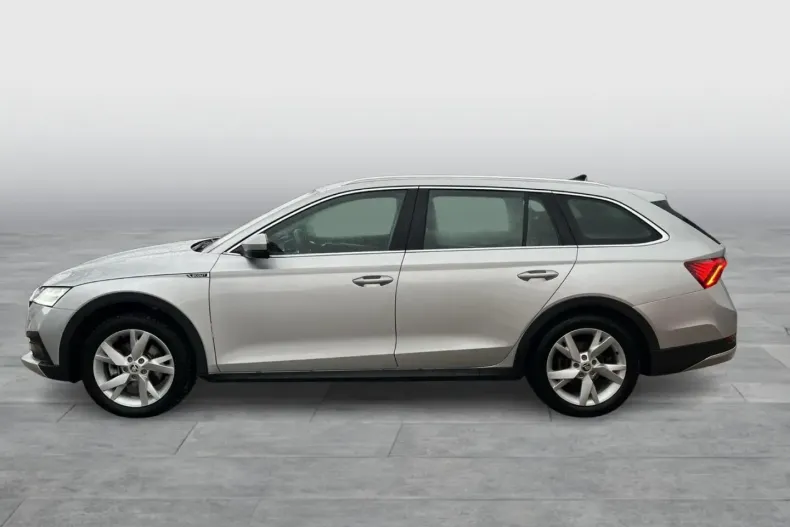 Skoda Octavia din 2022 cu 55.749 km - oferta SKO192434 - foto 2