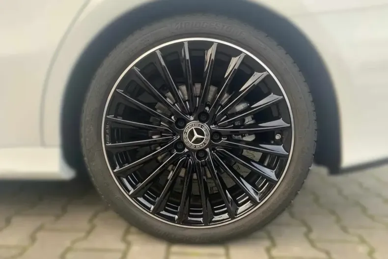 Mercedes-Benz A 220 (Clasa A) din 2023 cu 14.085 km - oferta MER192435 - foto 9