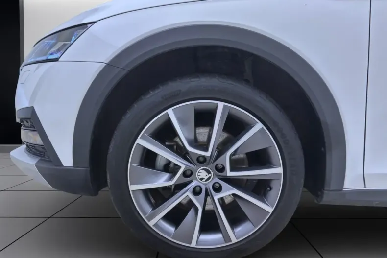 Skoda Octavia din 2023 cu 83.302 km - oferta SKO192438 - foto 8