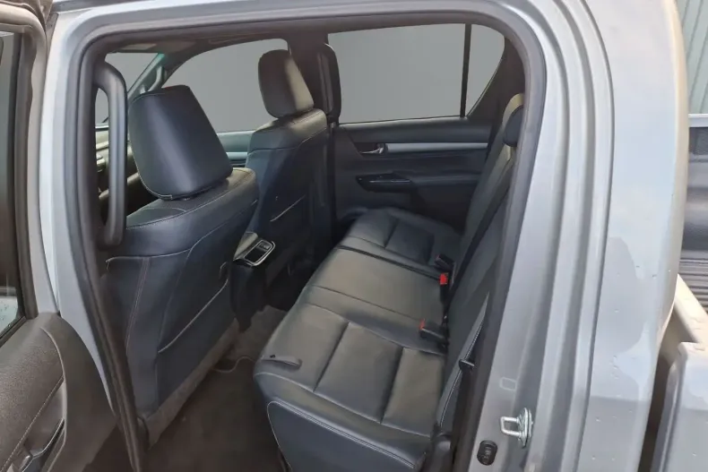 Toyota Hilux din 2024 cu 48.844 km - oferta TOY192440 - foto 11