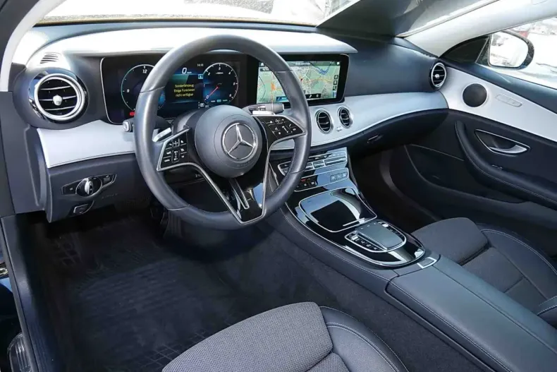 Mercedes-Benz E 220 (Clasa E) din 2022 cu 21.326 km - oferta MER192441 - foto 9