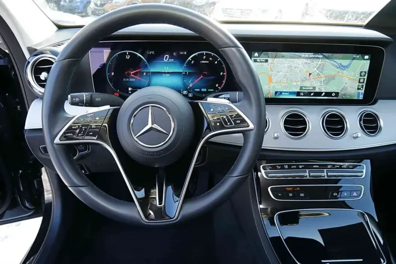 Mercedes-Benz E 220 (Clasa E) din 2022 cu 21.326 km - oferta MER192441 - foto 12