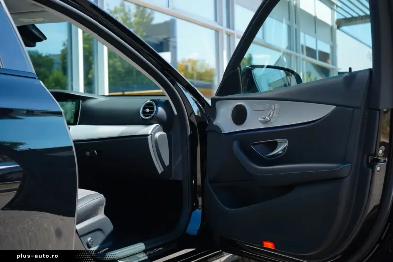 Mercedes-Benz E 220 (Clasa E) din 2021 cu 74.500 km - oferta MER192442 - foto 13