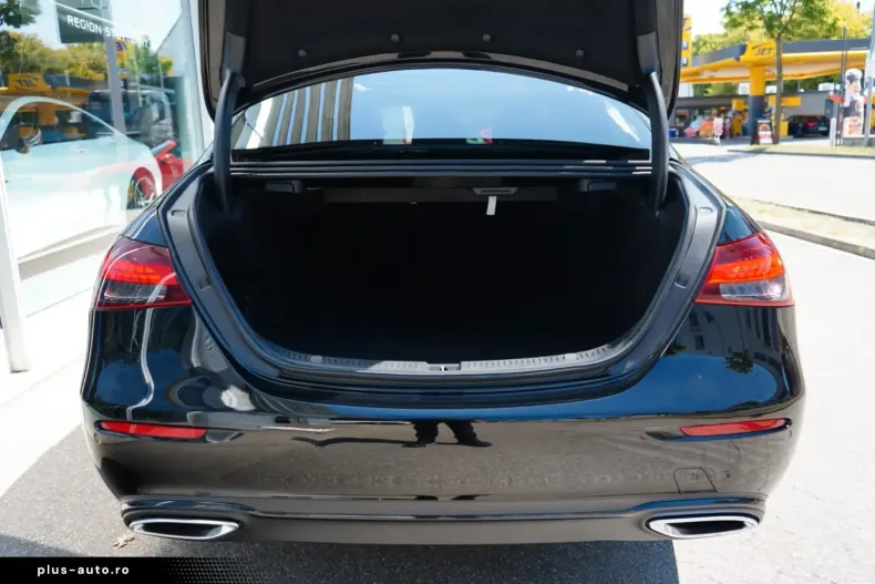 Mercedes-Benz E 220 (Clasa E) din 2021 cu 74.500 km - oferta MER192442 - foto 19