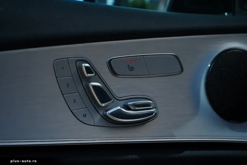 Mercedes-Benz E 220 (Clasa E) din 2021 cu 74.500 km - oferta MER192442 - foto 26