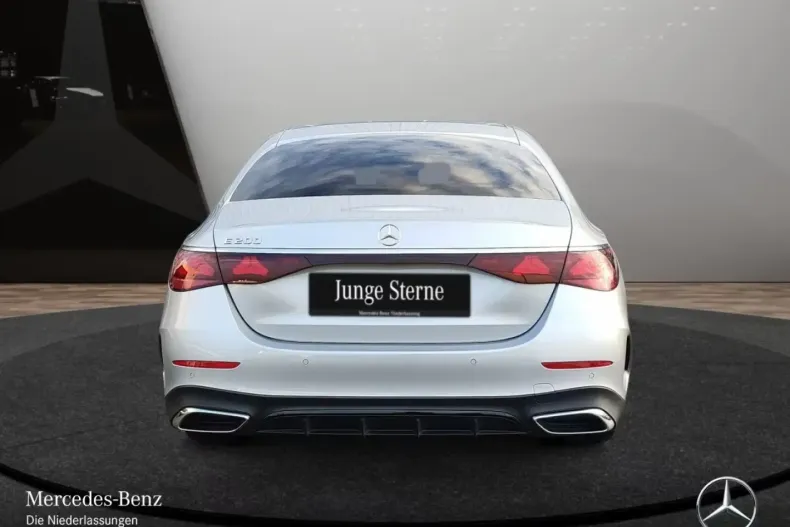 Mercedes-Benz E 200 (Clasa E) din 2025 cu 10.276 km - oferta MER192458 - foto 3