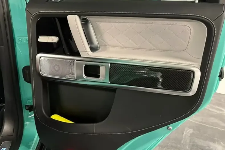 Mercedes-Benz G 63 AMG (Clasa G) din 2025 cu 2.900 km - oferta MER192462 - foto 8