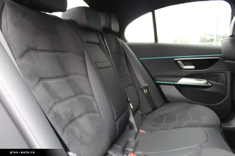 Mercedes-Benz E 200 (Clasa E) din 2025 cu 15.221 km - oferta MER192465 - foto 13