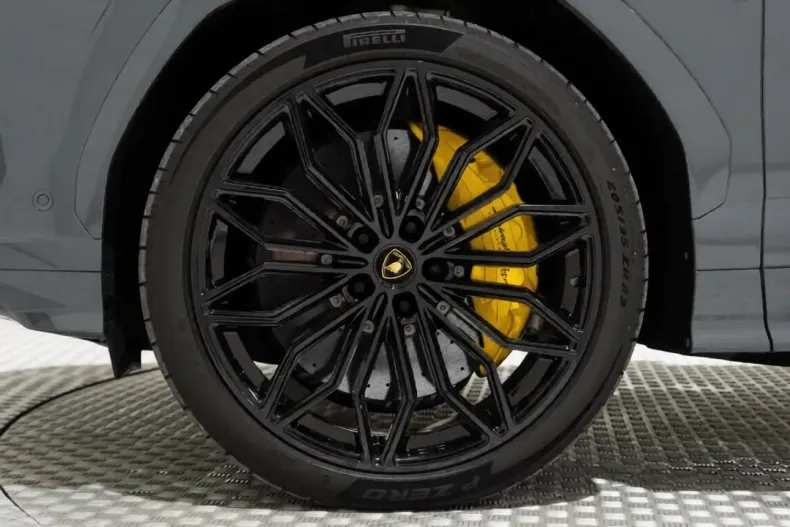 Lamborghini Urus din 2025 cu 8.500 km - oferta LAM192469 - foto 10