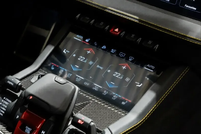 Lamborghini Urus din 2025 cu 8.500 km - oferta LAM192469 - foto 12