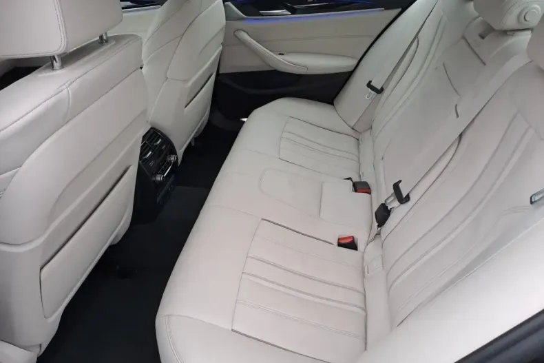 BMW 520 (Seria 5) din 2021 cu 73.054 km - oferta BMW192472 - foto 12