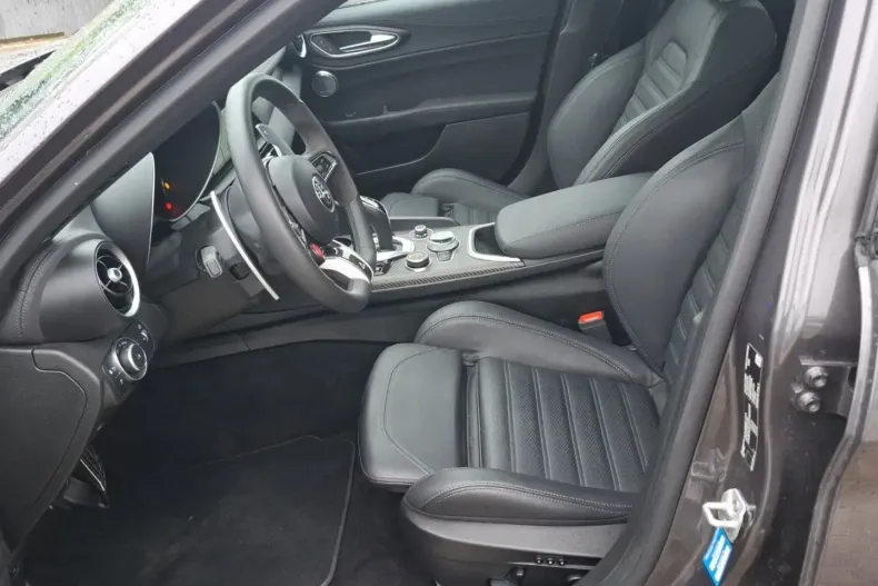 Alfa Romeo Giulia din 2024 cu 21.407 km - oferta ALF192476 - foto 11