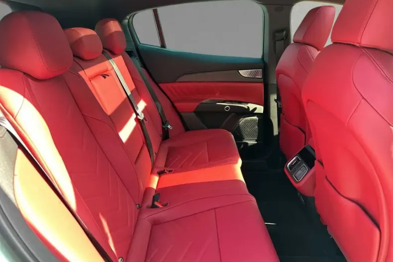 Maserati Grecale din 2024 cu 10.500 km - oferta MAS192485 - foto 5