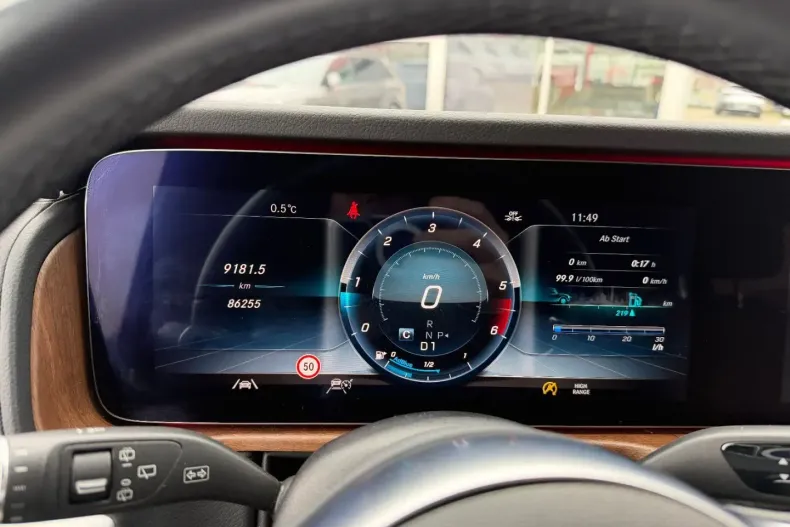 Mercedes-Benz G 400 (Clasa G) din 2021 cu 86.900 km - oferta MER192516 - foto 12