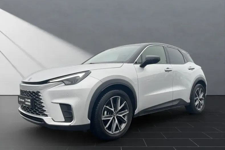 Lexus LBX din 2024 cu 14.459 km - oferta LEX192521 - foto 1