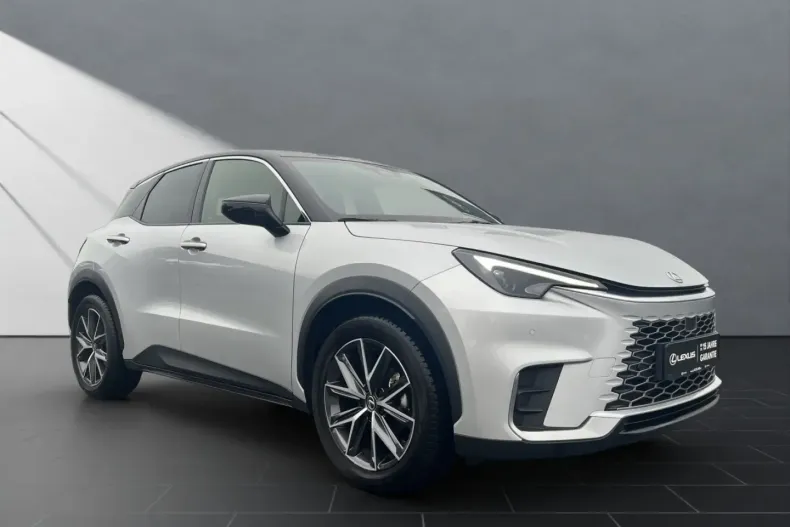 Lexus LBX din 2024 cu 14.459 km - oferta LEX192521 - foto 7