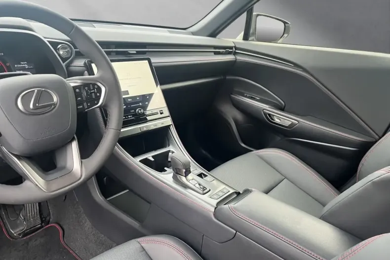 Lexus LBX din 2024 cu 14.459 km - oferta LEX192521 - foto 14