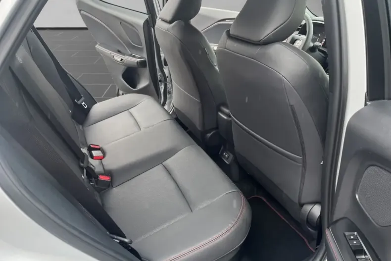 Lexus LBX din 2024 cu 14.459 km - oferta LEX192521 - foto 17