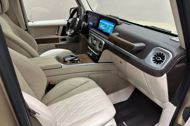 Mercedes-Benz G 63 AMG (Clasa G) din 2024 cu 23.000 km - oferta MER192525 - foto 23