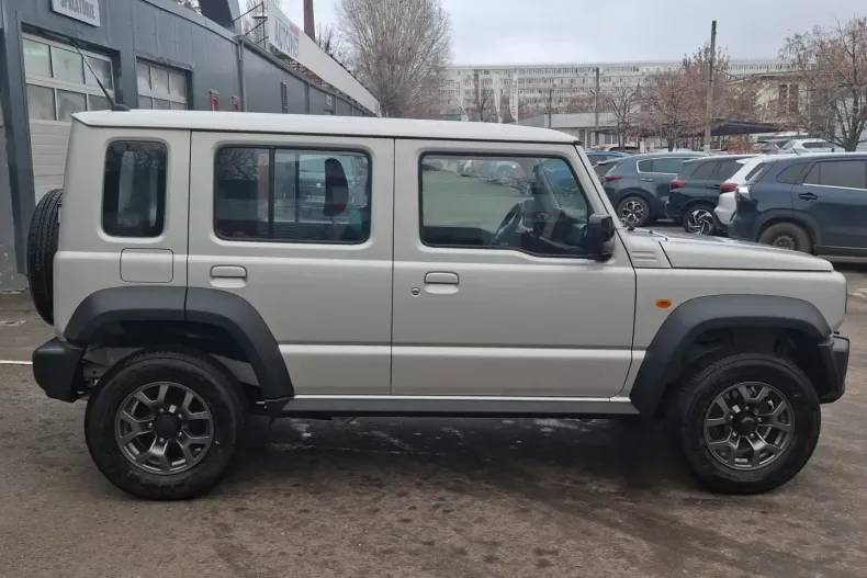 Suzuki Jimny din 2025 cu 23 km - oferta SUZ192532 - foto 8