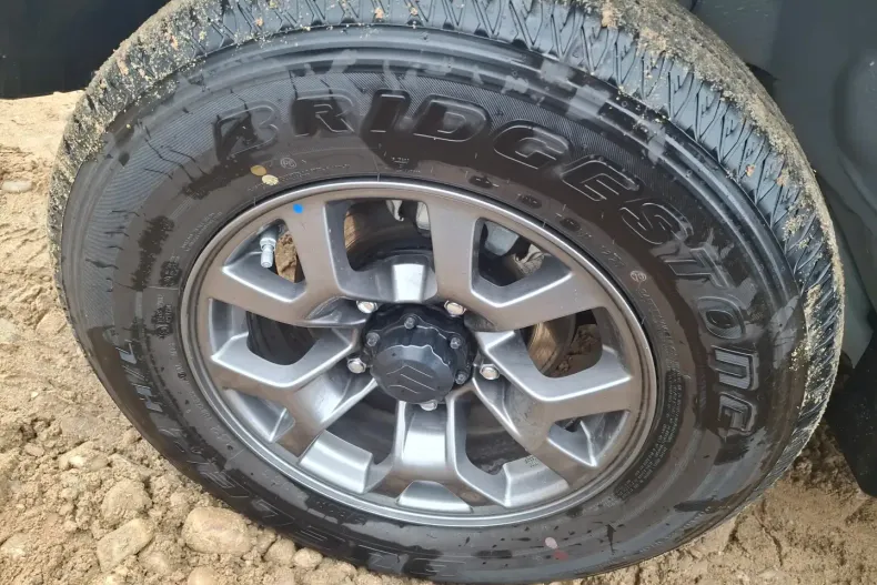 Suzuki Jimny din 2025 cu 23 km - oferta SUZ192532 - foto 27