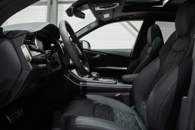 Audi RSQ8 din 2025 cu 40 km - oferta AUD192533 - foto 24