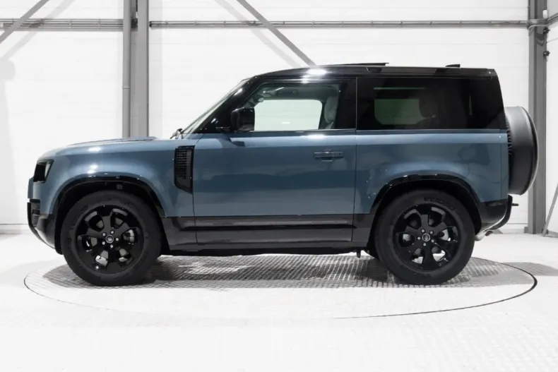 Land Rover Defender din 2025 cu 41 km - oferta LAN192534 - foto 2