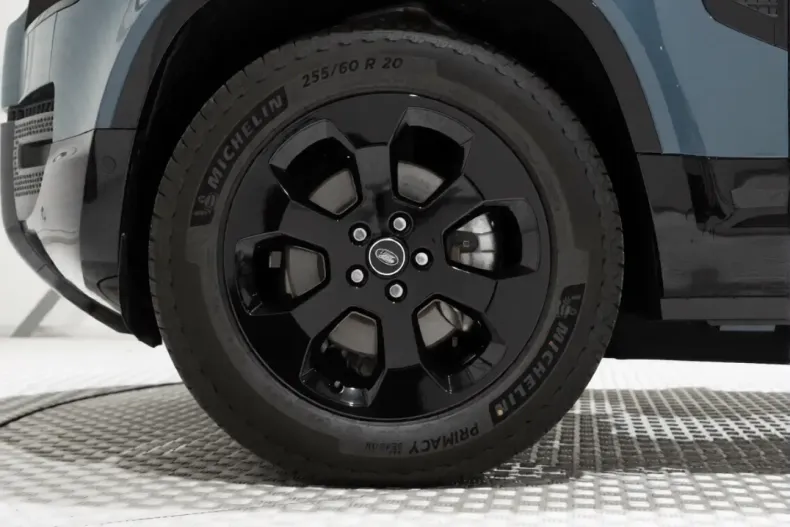 Land Rover Defender din 2025 cu 41 km - oferta LAN192534 - foto 9