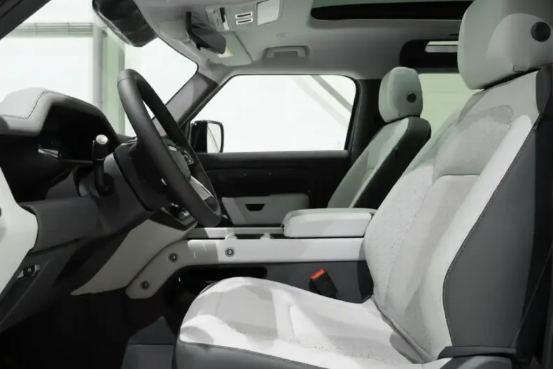 Land Rover Defender din 2025 cu 41 km - oferta LAN192534 - foto 15