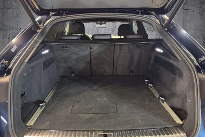 Audi Q8 din 2024 cu 12.100 km - oferta AUD192541 - foto 11