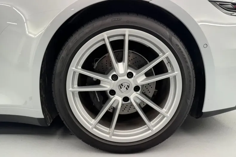 Porsche 992 din 2025 cu 14.801 km - oferta POR192545 - foto 4