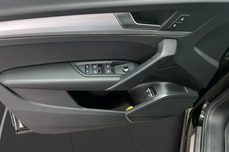 Audi Q5 din 2024 cu 20.530 km - oferta AUD192554 - foto 9