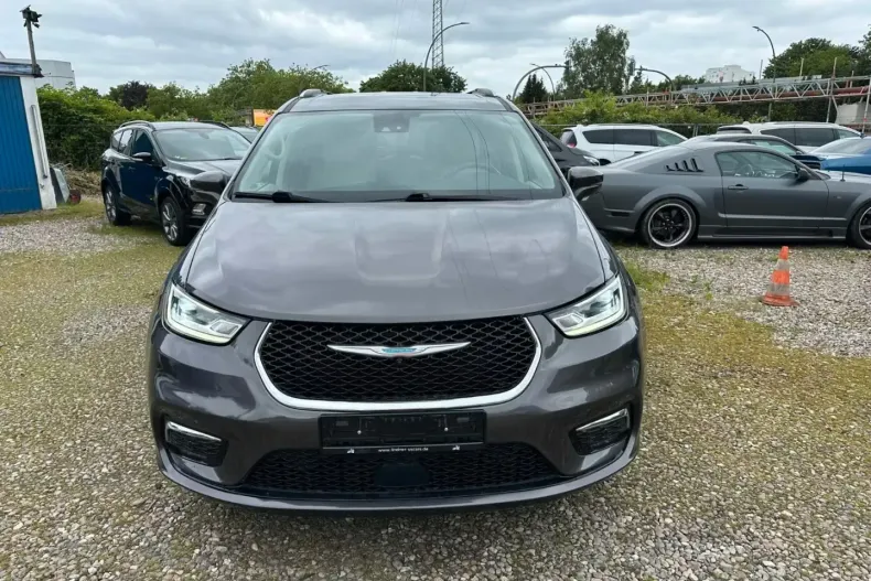 Chrysler Pacifica din 2021 cu 82.200 km - oferta CHR192559 - foto 2