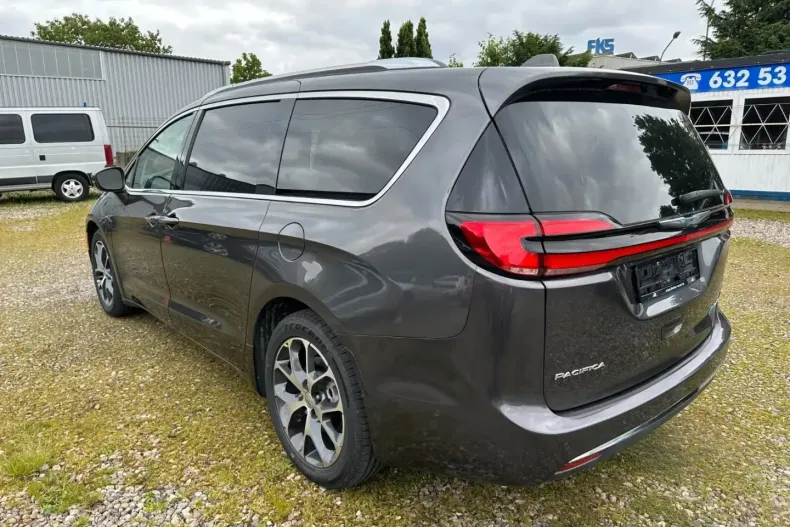 Chrysler Pacifica din 2021 cu 82.200 km - oferta CHR192559 - foto 4